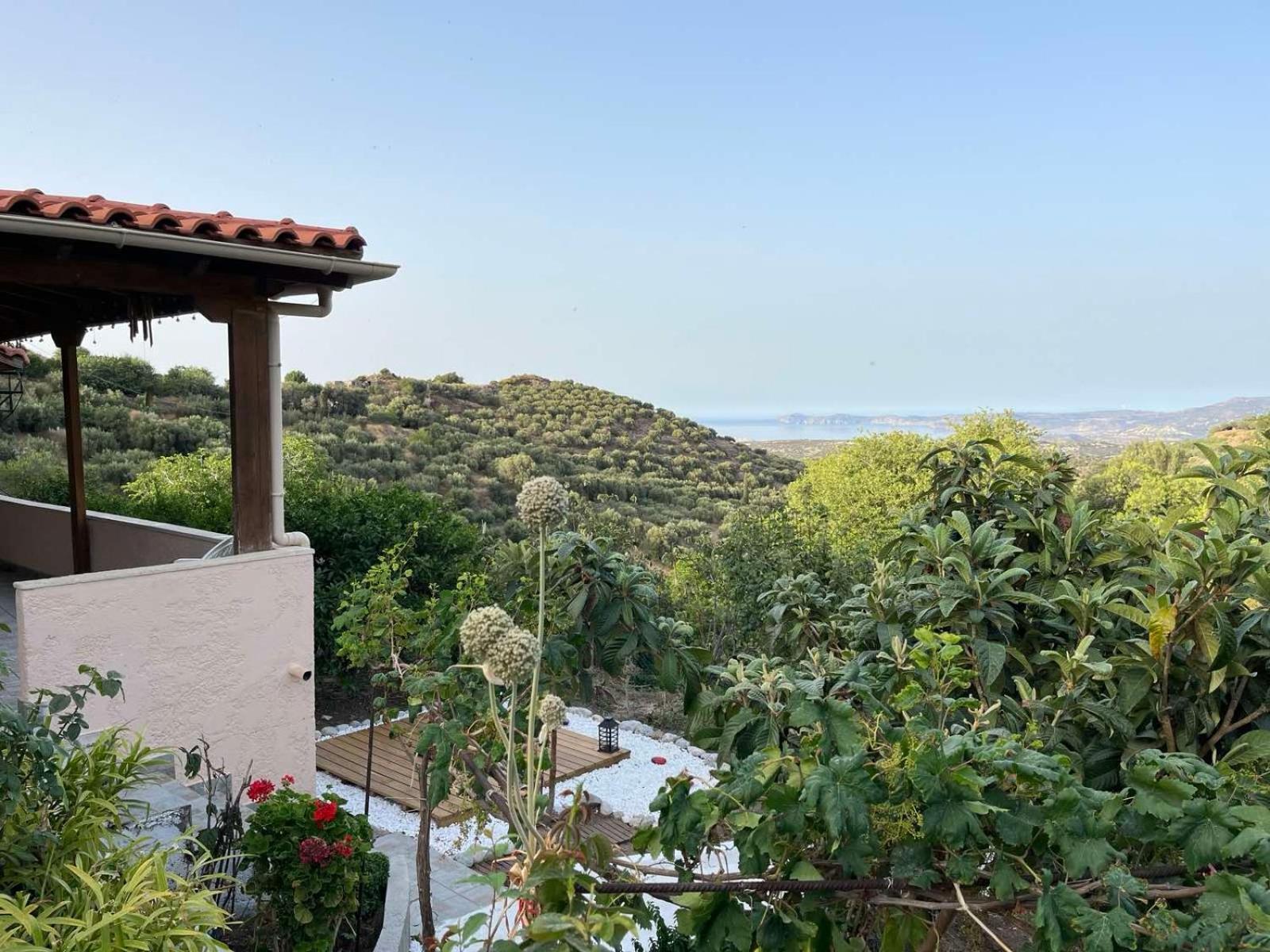 The Garden House, Sitia Apartman Kültér fotó